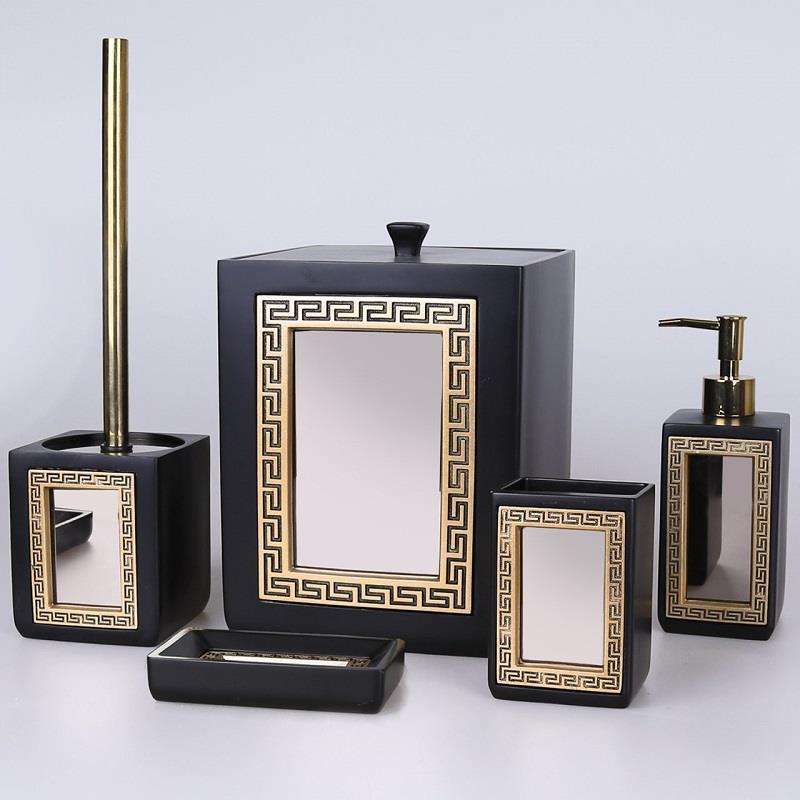 By Selim Home Veroni Siyah-Altın Aynalı 5 Parça Polyester Banyo Seti